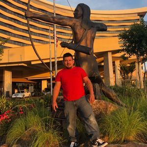 Meet your Posher, Misael